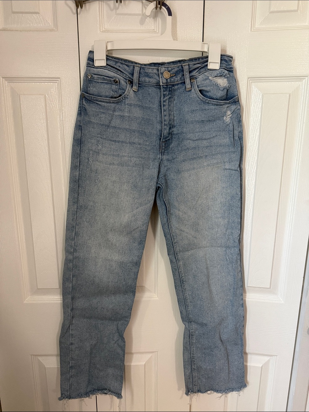 JBD cutoff straight leg jeans